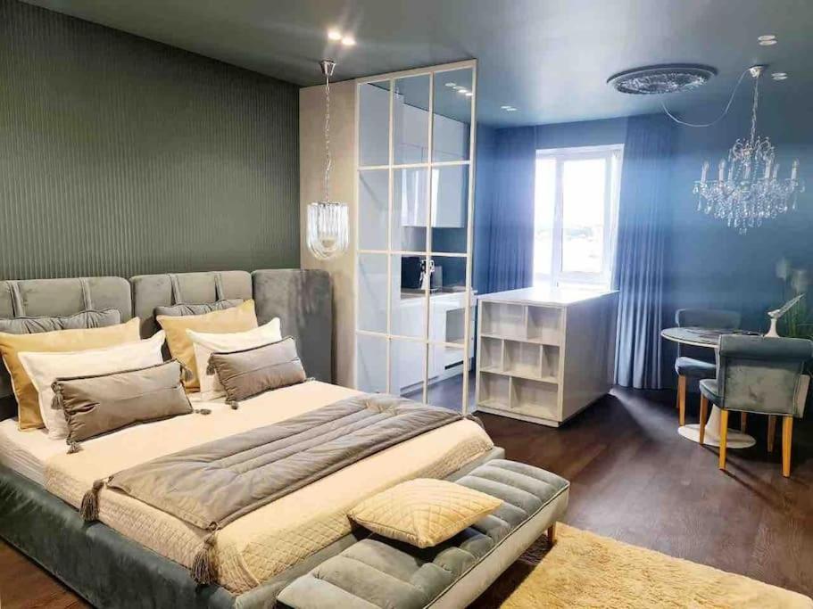 Atlant Luxury Apartments On Golovna Навпроти Тц Депот, Безконтактне Заселення Czerniowce Zewnętrze zdjęcie